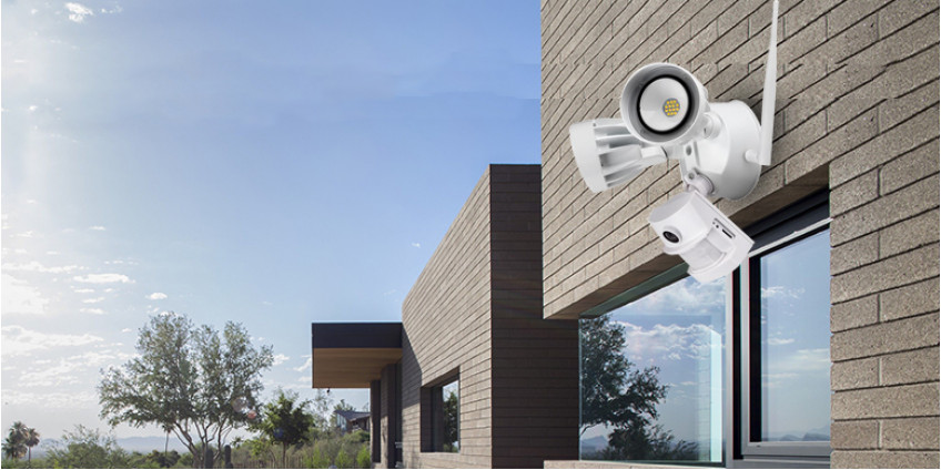 Just Like Ring Kuna - Low Cost 1080p Security Camera PIR Motion Floodlights Combo Recommendation
